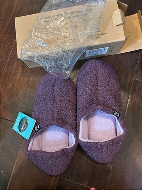 Women's Plush Slip-On Slippers in Brown - Cozy Everyday Comfort